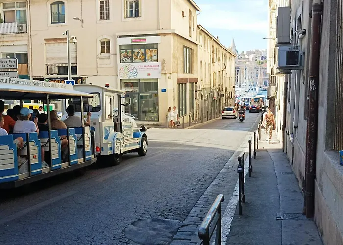 Le Cocon Du Vieux Port - Studio Neuf Tout Confort En Plein Centre Ville - Place Aux Huiles
